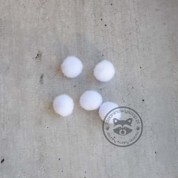 Pompony pluszowe 2cm - białe